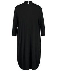 Robe droite noire Pieces
