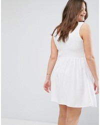 Robe en broderie anglaise blanche Asos