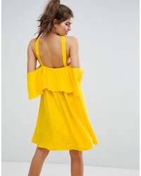 Robe en broderie anglaise jaune Asos