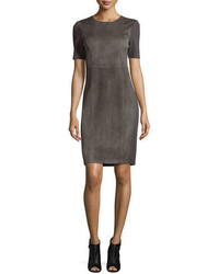 Robe en daim gris foncé