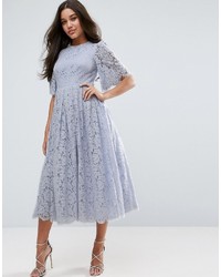 Robe en dentelle bleu clair Asos