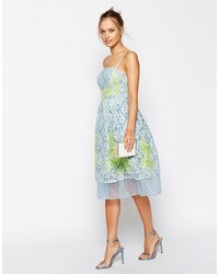 Robe en dentelle brodée bleu clair Asos