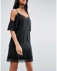 Robe en dentelle noire Asos