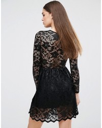 Robe en dentelle noire Club L