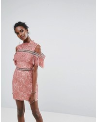 Robe en dentelle rose Keepsake