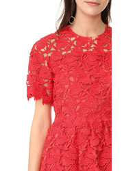 Robe en dentelle rouge Giambattista Valli