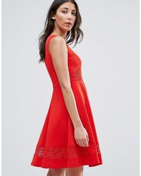 Robe en dentelle rouge Traffic People