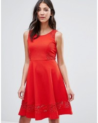 Robe en dentelle rouge Traffic People