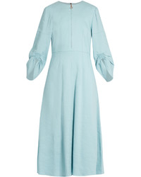 Robe en sergé bleu clair