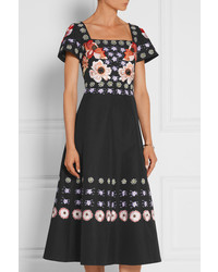 Robe en soie brodée noire Temperley London