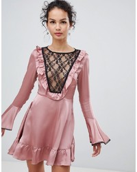 Robe évasée en dentelle à volants rose