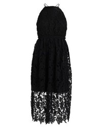 Robe évasée noire NA-KD