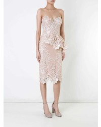 Robe fourreau en dentelle rose Nedret Taciroglu Couture