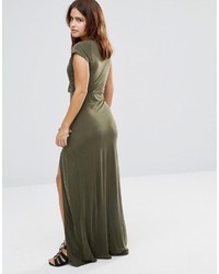 Robe longue en crochet olive The Jetset Diaries