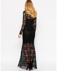 Robe longue en dentelle noire