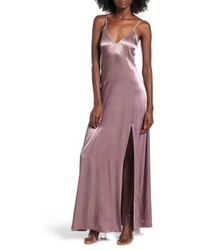 Robe longue en satin violet clair