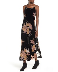 Robe longue en velours à fleurs noire