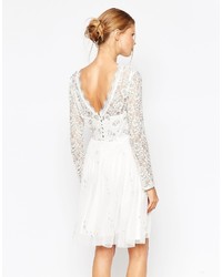 Robe midi en dentelle blanche