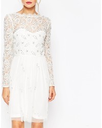 Robe midi en dentelle blanche