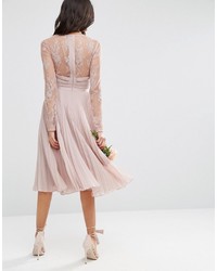 Robe midi en dentelle plissée rose Asos