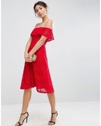 Robe midi en dentelle rouge Asos