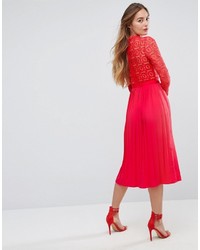 Robe midi en dentelle rouge