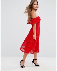 Robe midi en dentelle rouge Asos