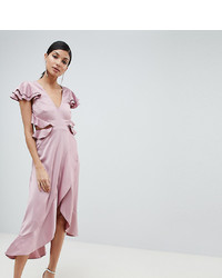 Robe midi en satin à volants rose