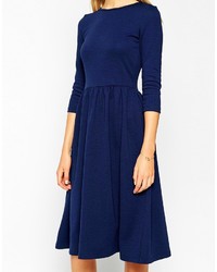 Robe midi plissée bleu marine Asos