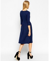 Robe midi plissée bleu marine Asos