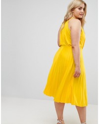 Robe midi plissée jaune Asos