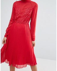 Robe midi plissée rouge