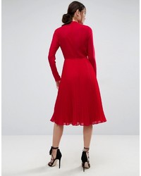 Robe midi plissée rouge Asos