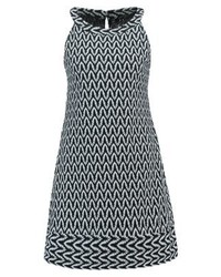 Robe noire Comma