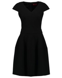 Robe noire Hugo Boss