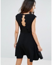 Robe noire Louche