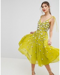 Robe nuisette ornée chartreuse Asos