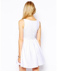 Robe patineuse blanche Asos