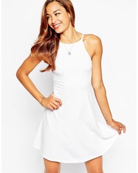 Robe patineuse blanche Asos