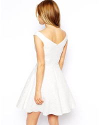 Robe patineuse blanche Asos