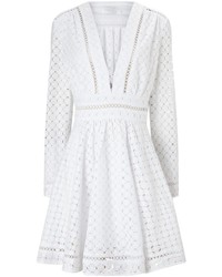 Robe patineuse en broderie anglaise blanche