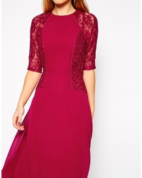 Robe patineuse en dentelle noire Asos