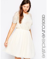 Robe patineuse en dentelle noire Asos