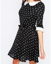 Robe patineuse imprimée noire et blanche