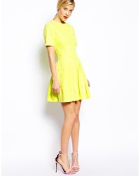 Robe patineuse jaune Asos