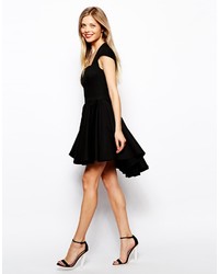 Robe patineuse rouge Asos