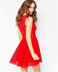 Robe patineuse rouge