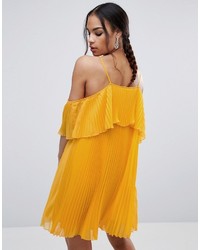 Robe plissée jaune Asos