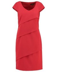 Robe rouge Comma