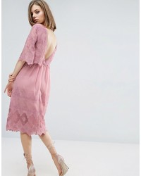 Robe trapèze brodée rose Asos